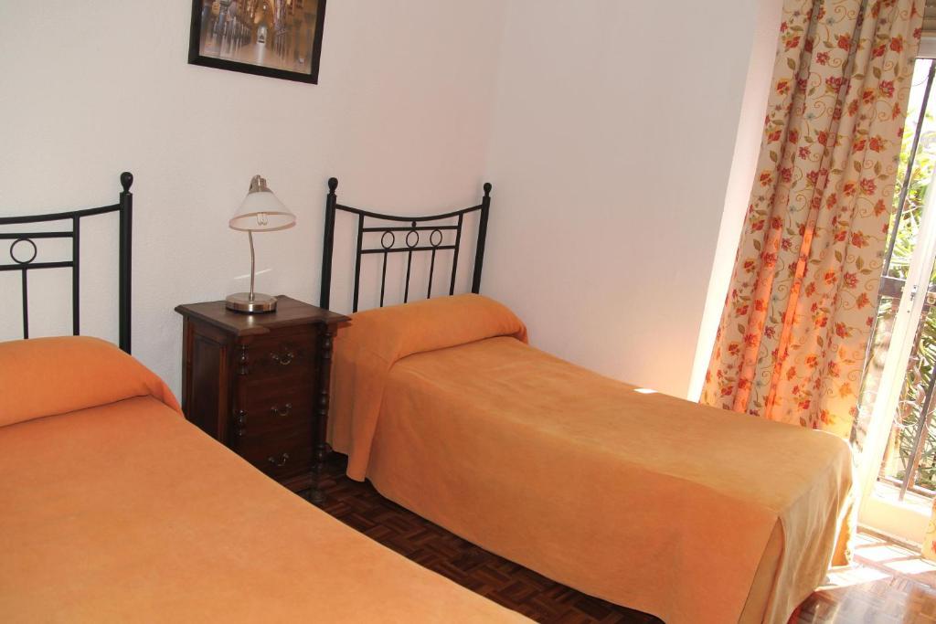 Pension Catedral Seville Room photo